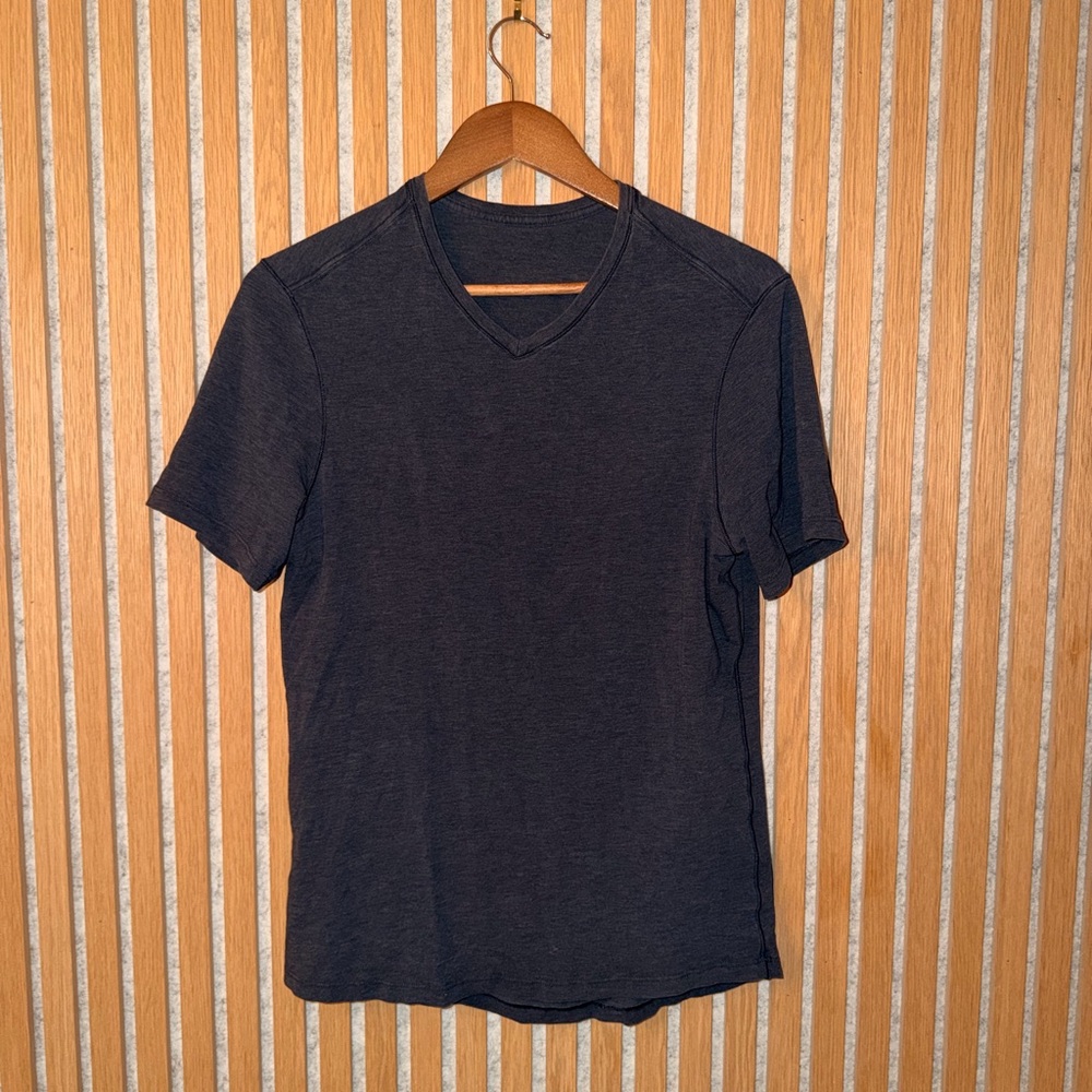 Men's Dark Blue LuLuLemon V-Neck T-Shirt